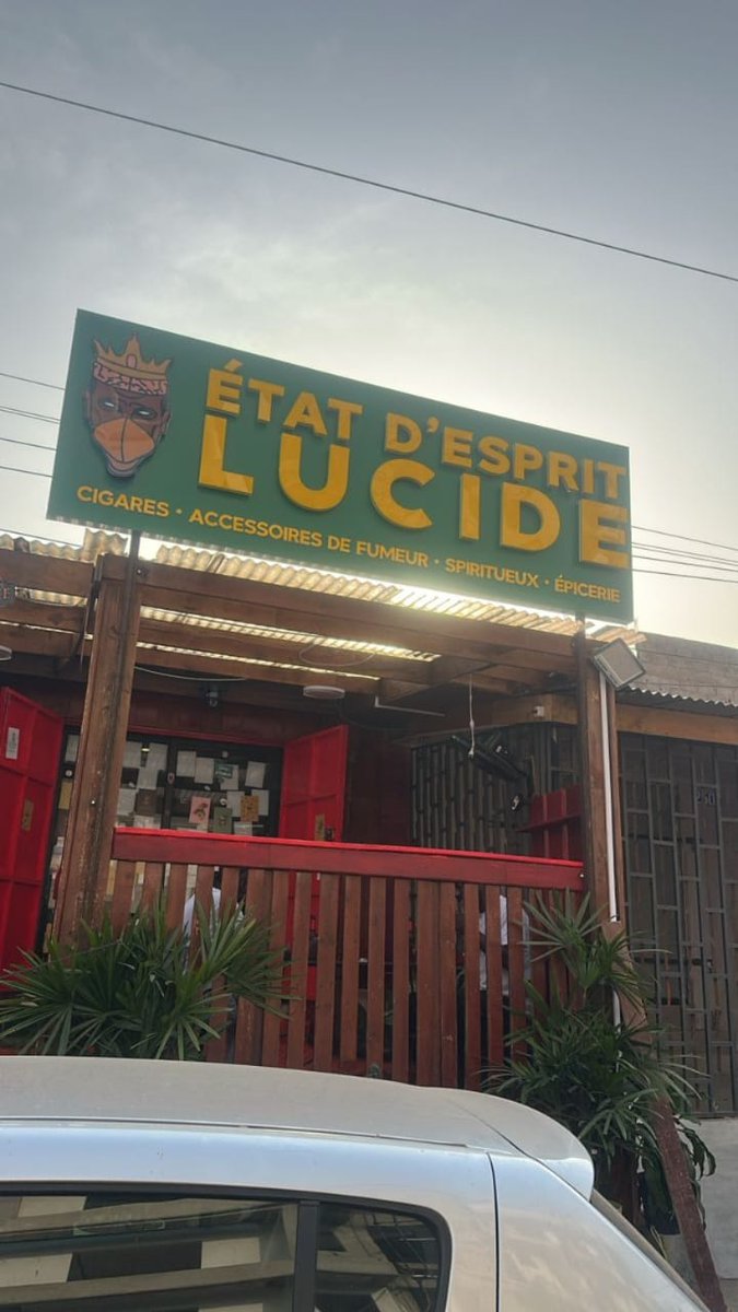 EtatdEspritLuci's tweet photo. Plus qu'une boutique.
Un état d'esprit.
Bienvenue chez EDL. 🚀
#EDL #Abidjan https://t.co/NiEwFoWfMH