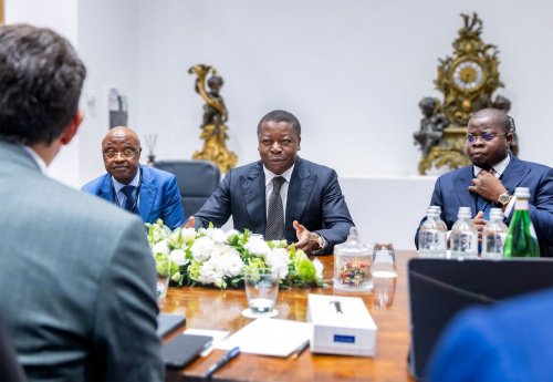 Edor_Gnininvi's tweet photo. Faure Gnassingbé officialise le renforcement du partenariat économique #Togo-Arabie #Saoudite au sommet FII Europe 2026. Rencontre avec Yasir ben Othman Al-Rumayyan, président du Future Investment Initiative Institute. Une collaboration majeure pour l'#investissement. https://t.co/hqMjg9BgMz