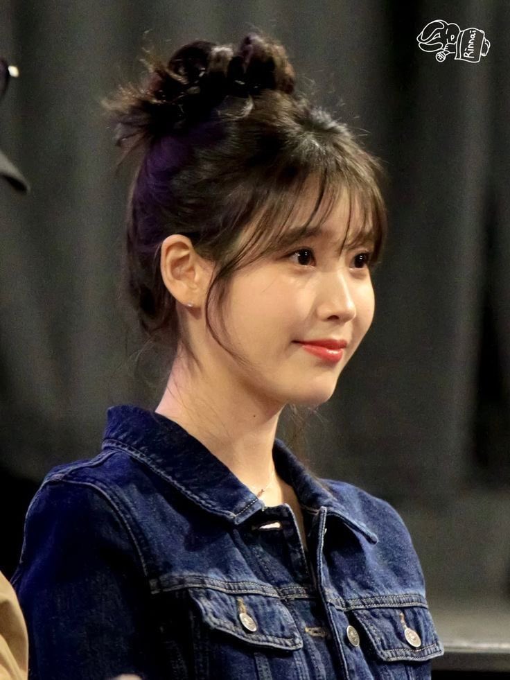 idlwlrmau__'s tweet photo. 아이유 얼굴 야호~ https://t.co/zivZtL91A8
