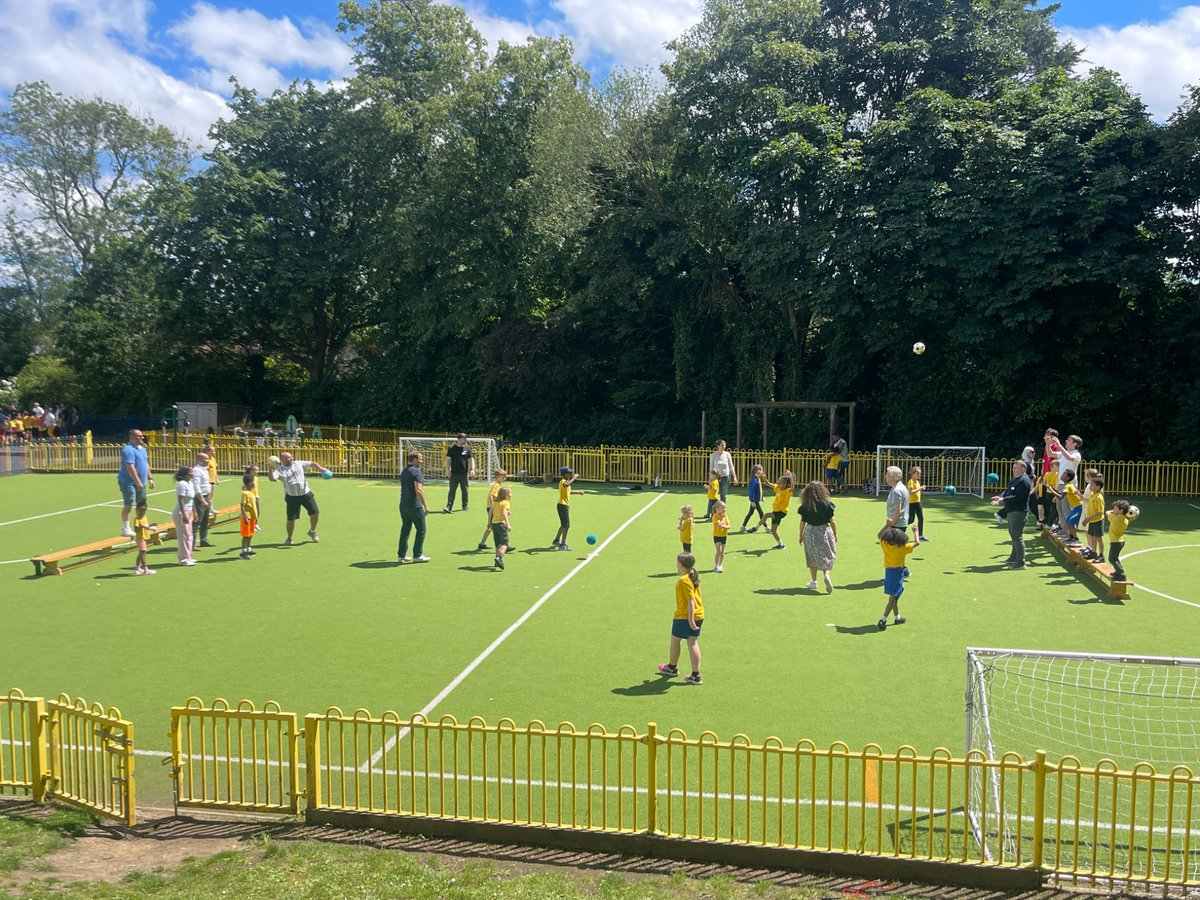 StMaryB17's tweet photo. Another wonderful afternoon of #INSPIRE activities at our #Fathersday2026 #workshop in school - thank you to all the parents, children, staff and @ptaofstmarys that made the day such a huge success https://t.co/OOAjAoQuFR
