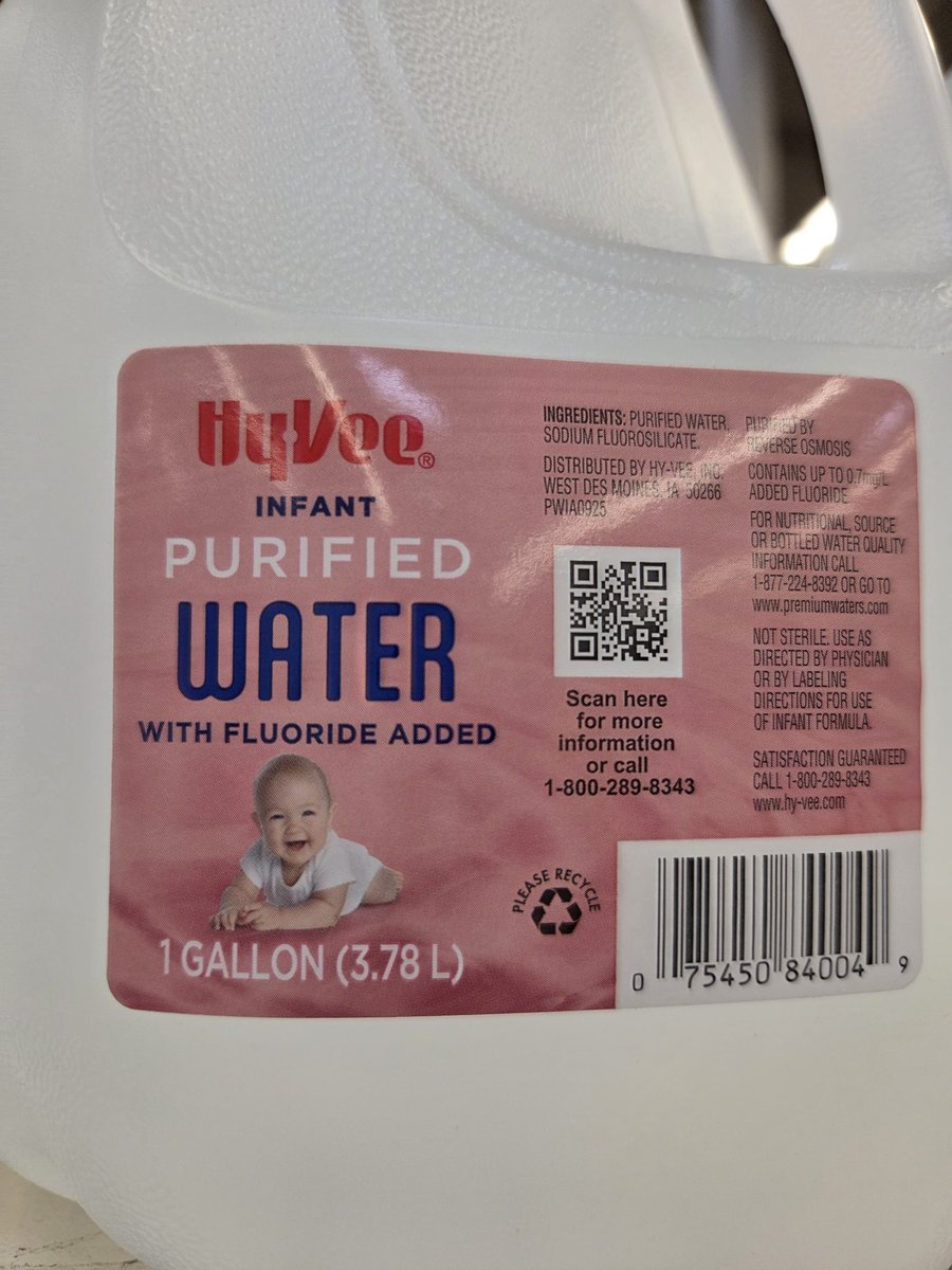 emteetz's tweet photo. Infants don't have teeth yet and #flouride works topically so wtf https://t.co/30y4jBgaAL