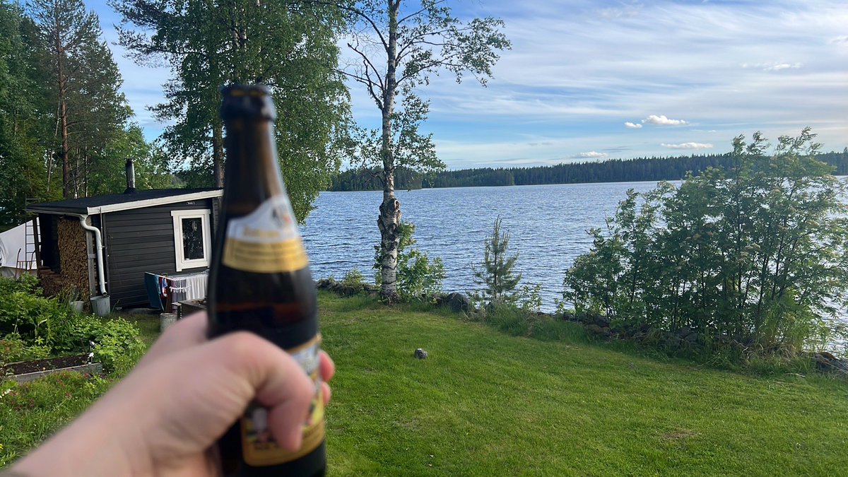 TobiWipf's tweet photo. @L4r55on Glad midsommar https://t.co/G0ophEzPXY