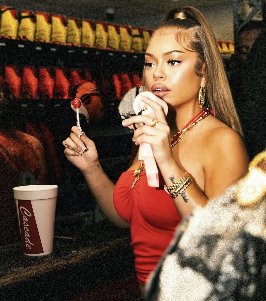 BigHays777's tweet photo. he want a bih like New New.🥤 https://t.co/7KQKx32Vfq