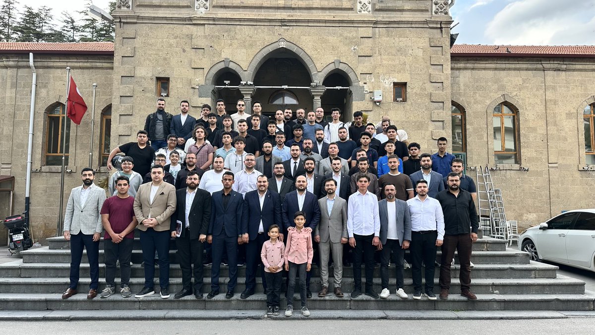 tugvanigde's tweet photo. TÜGVA Genel Başkan Yardımcımız ve Teşkilat Başkanımız Sn. Zafer Karamağara’nın katılımlarıyla gerçekleştirdiğimiz TÜGVA Niğde Teşkilat Buluşması’nda kardeşliğimizi, heyecanımızı ve teşkilat ruhumuzu bir kez daha pekiştirdik☝️

Davamız bir, yolumuz bir, hedefimiz bir. https://t.co/UQ3idTb155