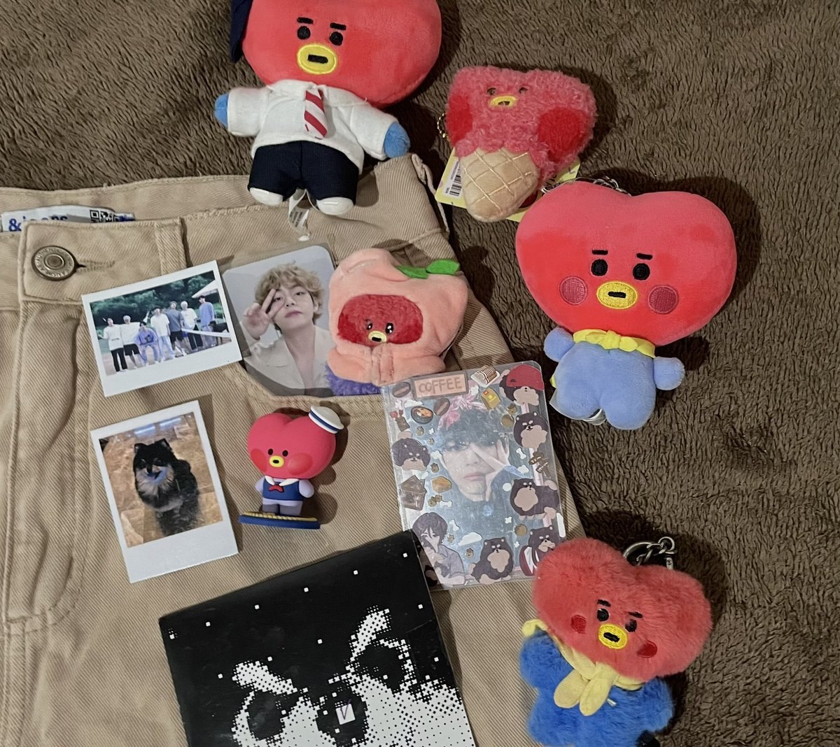ch_161's tweet photo. Tudo pra ela é taehyung taehyung, não sei o quê taehyung bla bla taehyung https://t.co/RxtMfGexEY