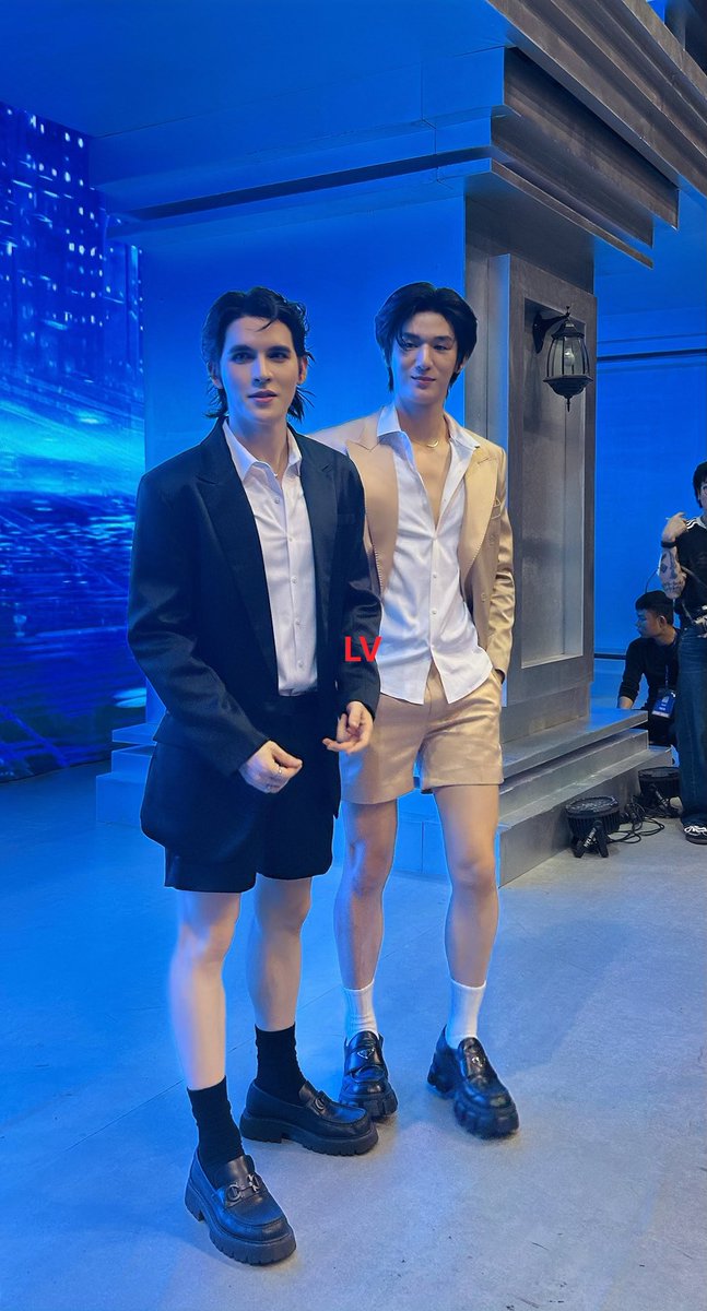 LV_Hanbi's tweet photo. Hôm nay rất đẹp trai nhé!! Cảm ơn đã quay lại Việt Nam. Hẹn gặp các em ở Thái Lan 🩷🩵😘
#AVIFW2026 #MosBank
 #AVIFW2026xMosBank
#iQIYIArtistTH https://t.co/iIPBFZ3LLe