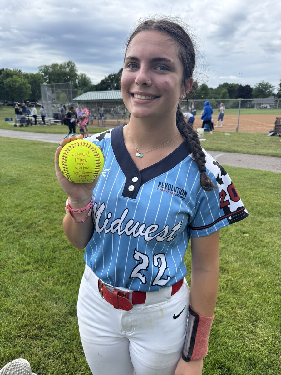 MadRevsMidwest's tweet photo. Started off the morning with a 17-1 win and a huge 💣 from class of 2028 Kinley Irwin! Here we come, game 2! https://t.co/8dlpwEONAH