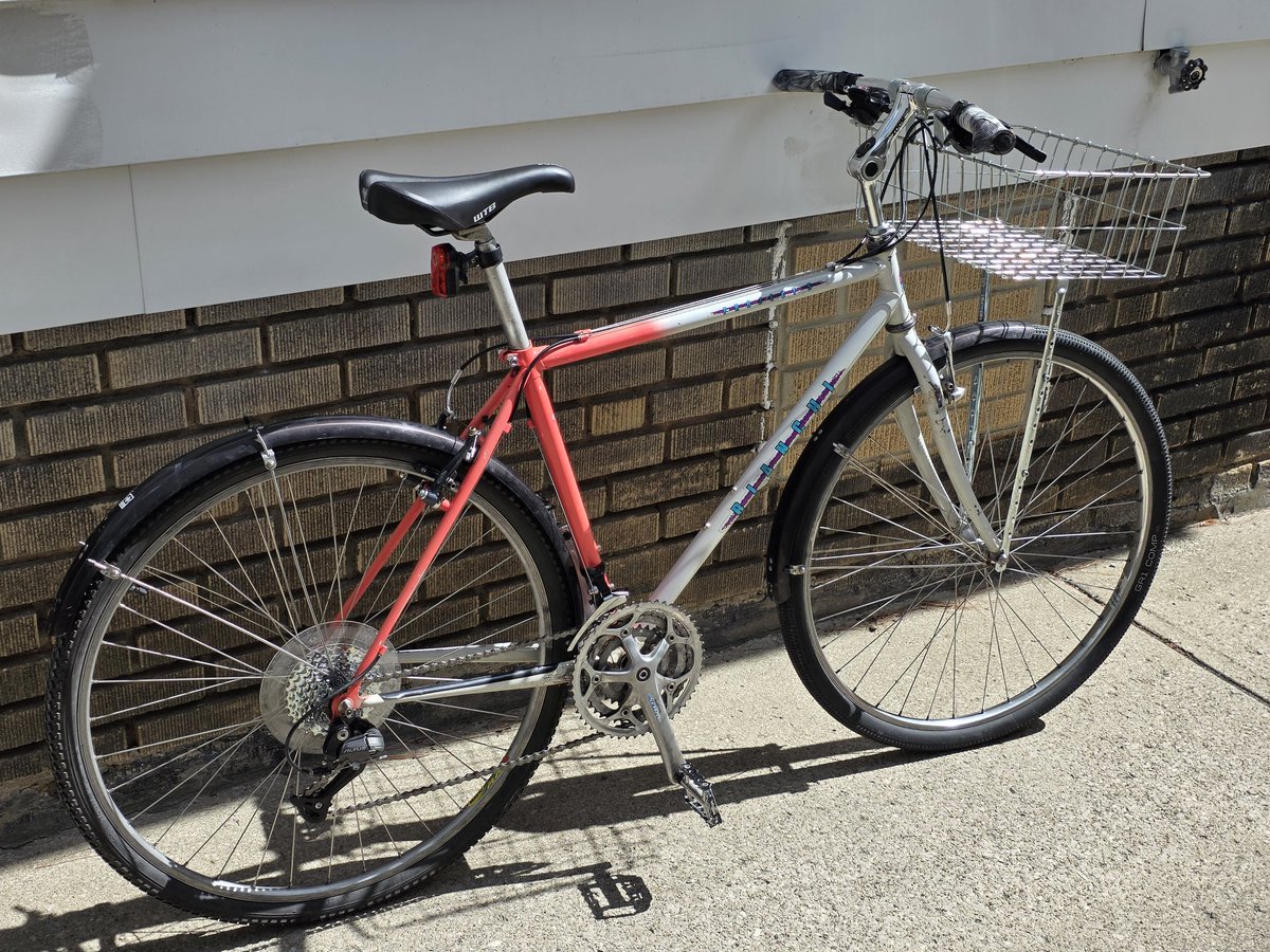 ogq911's tweet photo. My Bianchi Project 5
1991 (first production year)
Represents the birth if the modern mountain bike. 700c wheels on an upright lugged frame. Found one in my size on FB marketplace. 

In it's current form this is the ideal city bike and it makes getting groceries much more fun. https://t.co/UsgXnQSzHZ