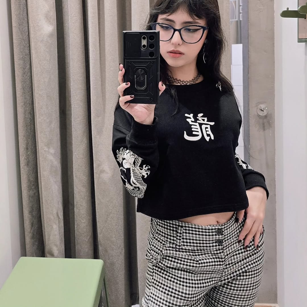 Cristythemoon's tweet photo. Holis

#cumtribute #cocktribute https://t.co/i3DSXze7Rw