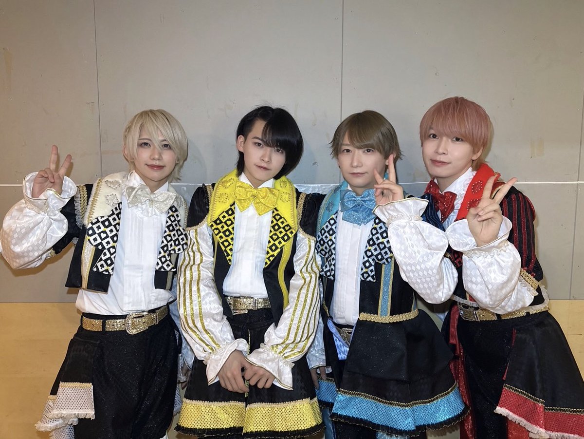 hinatacostume's tweet photo. 🪡衣装デザイン、製作、オリジナル柄制作

ピカピカチューンズ！ 様(@info_pikapika)
4周年記念衣装

ご依頼ありがとうございました🃏⚡️

#ピカピカチューンズ
#hinata_costume https://t.co/ftBgRmwGpn