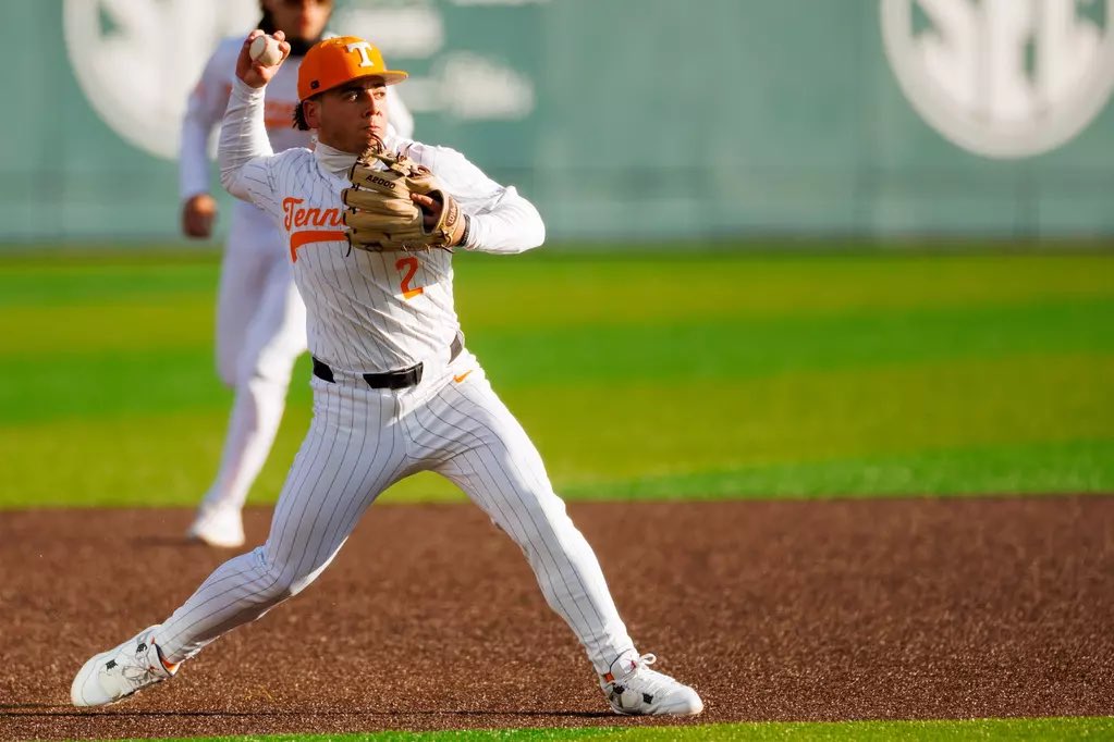 asidoti13's tweet photo. Former #Tennessee INF Ariel Antigua is heading west to play for Arizona next season, @_aroundthehorn_ first reported.

Antigua hit .200 with 1 home run and 9 RBI last season in limited action: https://t.co/EvPGs6VcgS https://t.co/LIfhME6Bw9