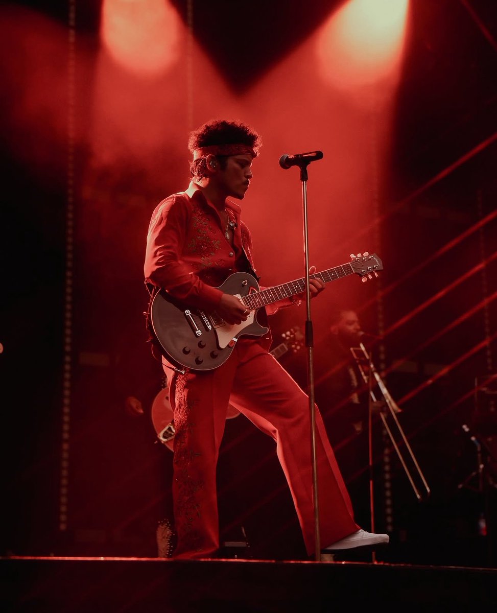 BrunoMarsAccess's tweet photo. AMÉRICA LATINA, VEM AÍ?

De acordo com o jornalista argentino Gustavo Méndez, Bruno Mars tem shows da The Romantic World Tour confirmados na Argentina em 2027. 🇦🇷✨🌹 https://t.co/VeTPxLC6JH
