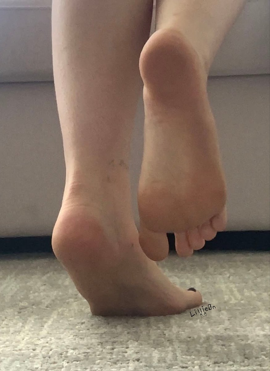 Lillie0nNSFW's tweet photo. Feet Friday ;p https://t.co/4yomwlCwii