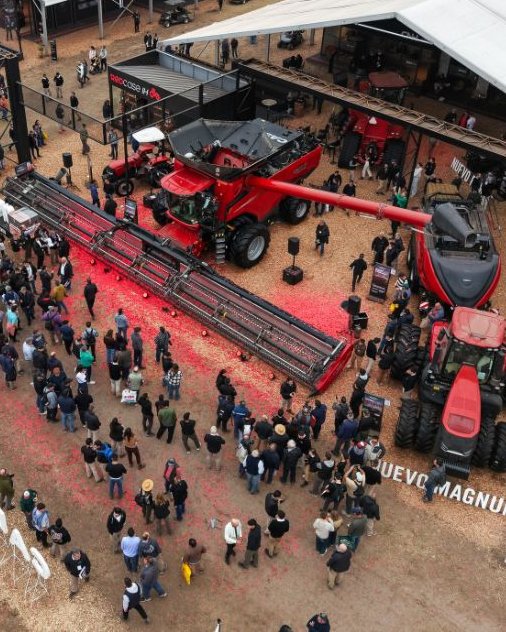 CNHIndustrial's tweet photo. Behind the scenes at Agroactiva Argentina 👀
Innovation everywhere — from next‑gen machines to precision tech shaping the future of farming.
More automation. More efficiency. More progress.
#CNHIndustrial #Agroactiva #AgInnovation https://t.co/r8yPqd8tx9