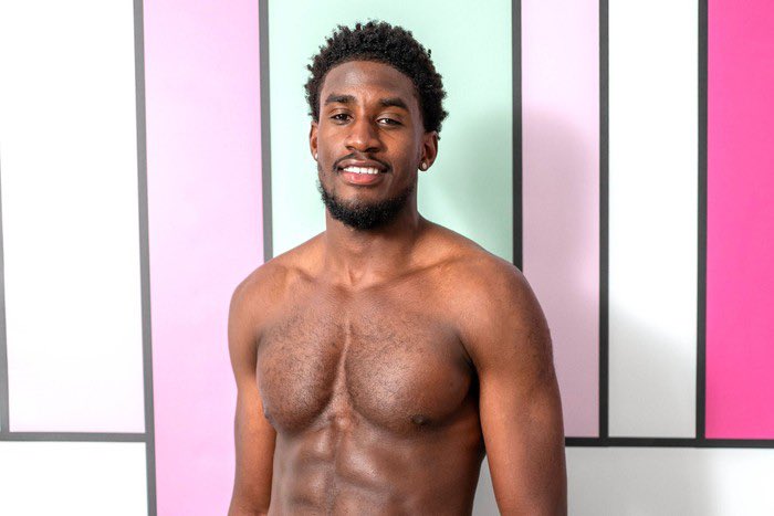 emma_idb's tweet photo. I seriously hope Ange clocks Simba’s game and doesn’t take him back because he’s “apologetic”.

Simba is not sorry or considerate of Ange’s feelings. He’s only going back to her because he knows the behaviour he displayed last night has put Mica OFF 🫤
#LoveIsland #LoveIslandUK https://t.co/NhFp7PexSW