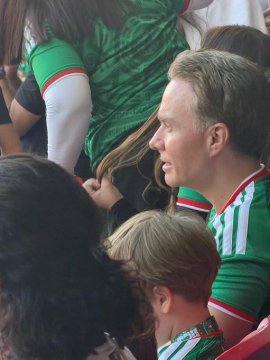 celopezce's tweet photo. @eltemagv @AlessandraRdlv Estos también tienen que aclarar lo de sus boletos o sólo Alessandra? https://t.co/vZjv70ESKN