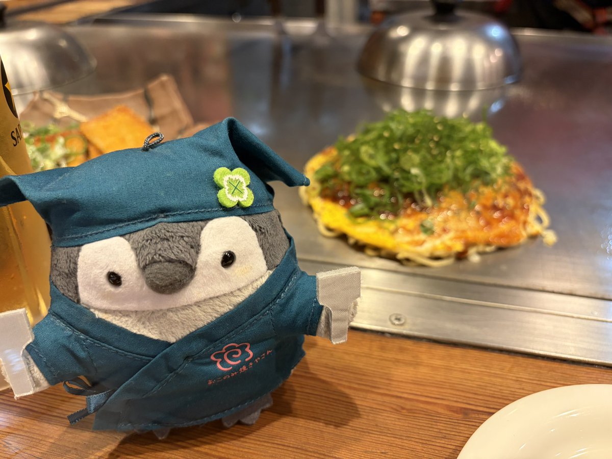 ChomapuIn's tweet photo. 昨夜のお好み焼き

二枚目の写真は、断面をじっくり観察する、師匠。 https://t.co/9YPLBs1T0w