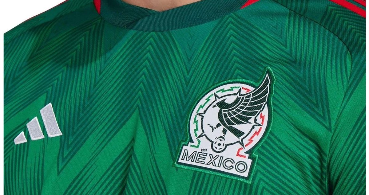 taniarosas's tweet photo. ¿Sabes quién produce la playera de @miseleccionmx? Con 90 años de historia, inversión constante y tecnología de punta, Grupo Martex, encabezado por Santiago Martí, consolidó a su planta de Irapuato como uno de los principales centros de manufactura deportiva en América Latina https://t.co/i04jLum9Xf