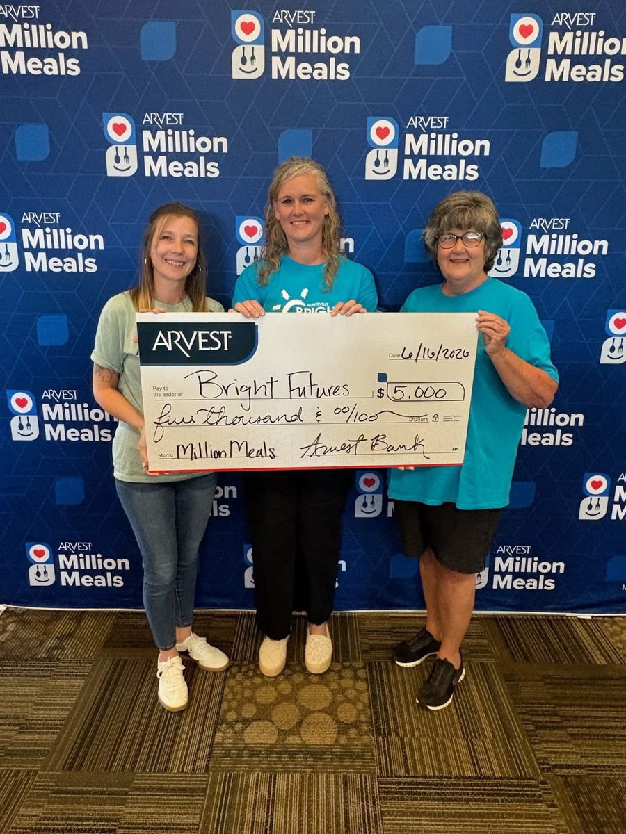 BF_Arkansas's tweet photo. An exciting evening at Arvest Ballpark for the Arvest Million Meals donation reveal! Bright Futures Huntsville was a recipient of Arvest Bank’s Million Meals Campaign and incredibly grateful to receive a $5,000 donation to support students and families in their community!! https://t.co/9vslENyr3B