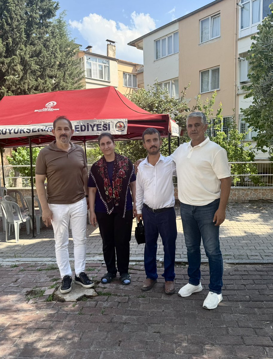 rizagencoglu's tweet photo. Ömrünü kutlu davamıza vakfetmiş merhum Mehmet Solmaz (Bingöllü) Reisimizin vefatı dolayısıyla ailenin acısını paylaşarak hafifleten tüm gönül dostlarından Allah razı olsun diyor, merhuma bir kez daha rahmetle ve dualarla anıyorum. 🤲

#MehmetSolmaz https://t.co/f07Fmncf36