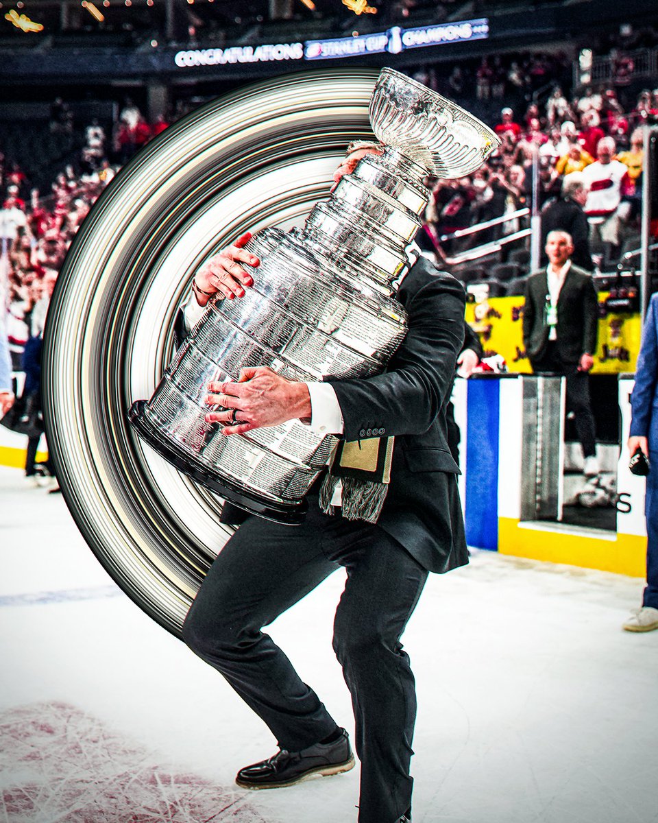 NHL's tweet photo. #StanleyCup champs: pixel stretch edition 🌀 https://t.co/mOZSjgLXqE