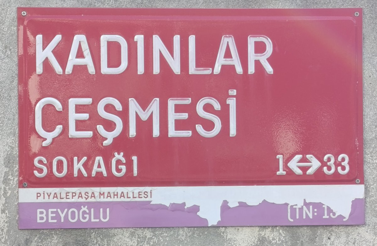 Fdalgali's tweet photo. Nakşidil Valide Sultan Çeşmesi ve namazgahı. Nam-ı diğer Kadınlar Çesmesi. https://t.co/uvdnPmD3G3