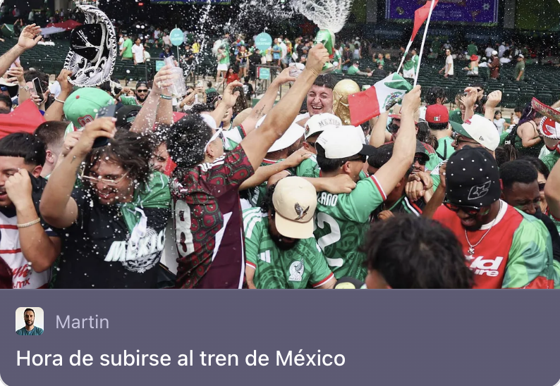 martindelp's tweet photo. Sí, el Tri no ha sido espectacular, y queda mucho por mejorar. Pero si no disfrutamos hoy, ¿entonces cuándo? Escribí un texto sobre los momentos de alegría que te puede dar el futbol y cómo es mejor a veces dejarse ir y disfrutarlos sin pensar. Link en el tweet de abajo 👇🏽 https://t.co/VmxfEe9RRS