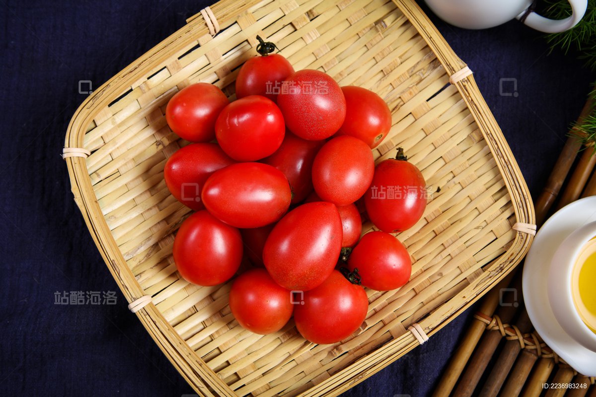Bubaleshka_'s tweet photo. Fresh farm eggs u0026 seasonal cherry tomatoes in stock! Perfect for your summer salad—grab yours today at our local market. https://t.co/e03QwMAkGS