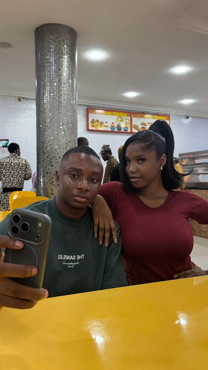 FAVOUR 🏆 tweet media