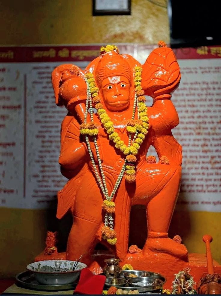 Divya_Tripa23's tweet photo. तुम रक्षक काहू को डरना 🚩 https://t.co/tiEqMzUuNR