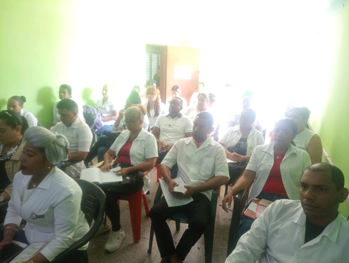 LAR_2025's tweet photo. Se realiza Reunión de Jefes de Brigada en el estado Lara 🇻🇪presidida por Lic. Reinaldo Peña Jefe del Grupo de Trabajo, Dra. Tamara Machado Herrera Jefa de Estado en función.
La reunión fue propicia para el intercambio, inquietudes y dudas de nuestros colaboradores.
#CubaCoopera https://t.co/75aEvZaRpv