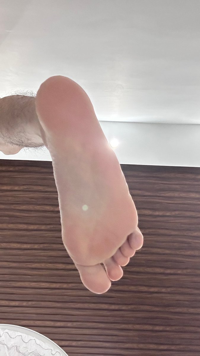 kaws_s's tweet photo. 这个角度好吗？🥵 https://t.co/OQjvCkILLA