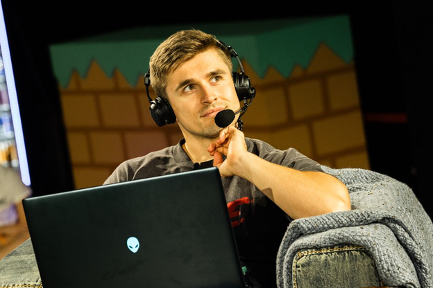 DellnoBrasil's tweet photo. De comprar um laptop Alienware na loja da sua cidade natal a entrar para o Alienware Hive Elite, bem-vindo à família, @LudwigAhgren!

Subathons, game shows, maratonas… o que vier a seguir, estamos dentro!

Acesse o link para saber mais 🔗 https://t.co/u29G4hAKKi (em inglês) https://t.co/vQQjxsNArN