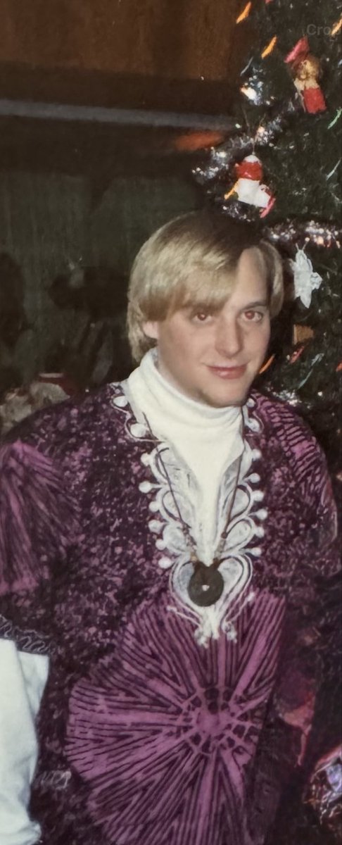 themanscottyp's tweet photo. 1989 was a damn good year for Scotty. Finally kicked my British accent for a southern drawl. Discovered mid-sixties beatnik music. I was a first class Goober! 😃🤘❤️ https://t.co/tn6PU5l8pH
