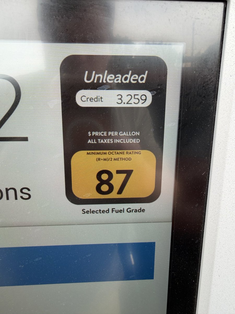 osiyo723's tweet photo. @SenateDems @PattyMurray Gas in Arkansas.   We’re a bright red state.  Would be interesting to see blue vs red states across the country.  It has a lot to do with the idiots you put in office. https://t.co/5654cLkqxs