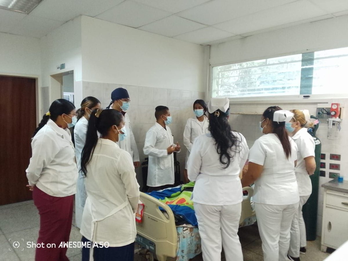LAR_2025's tweet photo. Desde Centro Médico de Diagnóstico Integral Casa Sindical en el municipio larense Iribarren 🇻🇪 se realiza en horarios de la mañana Pase de Visita Docente Médico Asistencial y de Enfermería como reflejo de la calidad de los servicios en Salas de Hospitalización.
#CubaCoopera ✍️🇨🇺 https://t.co/fQ2HmjcxlH