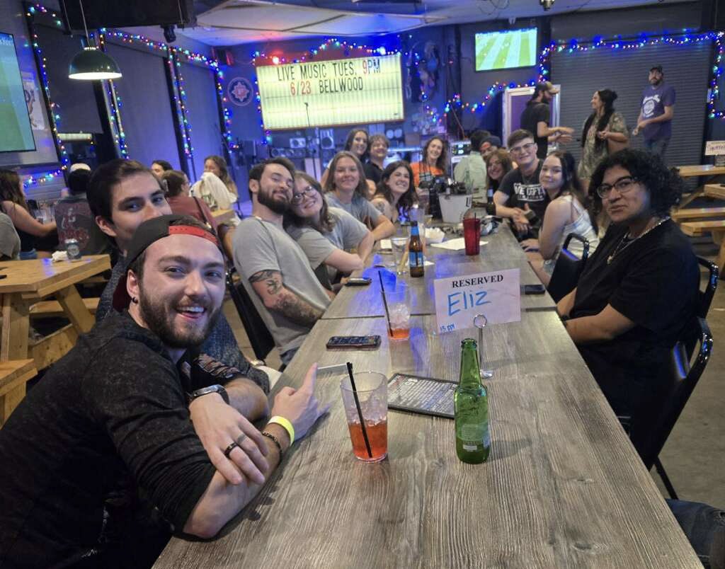 LRTrivia's tweet photo. Live Trivia at Bears Den Pizza! https://t.co/D7tv09CTFb
