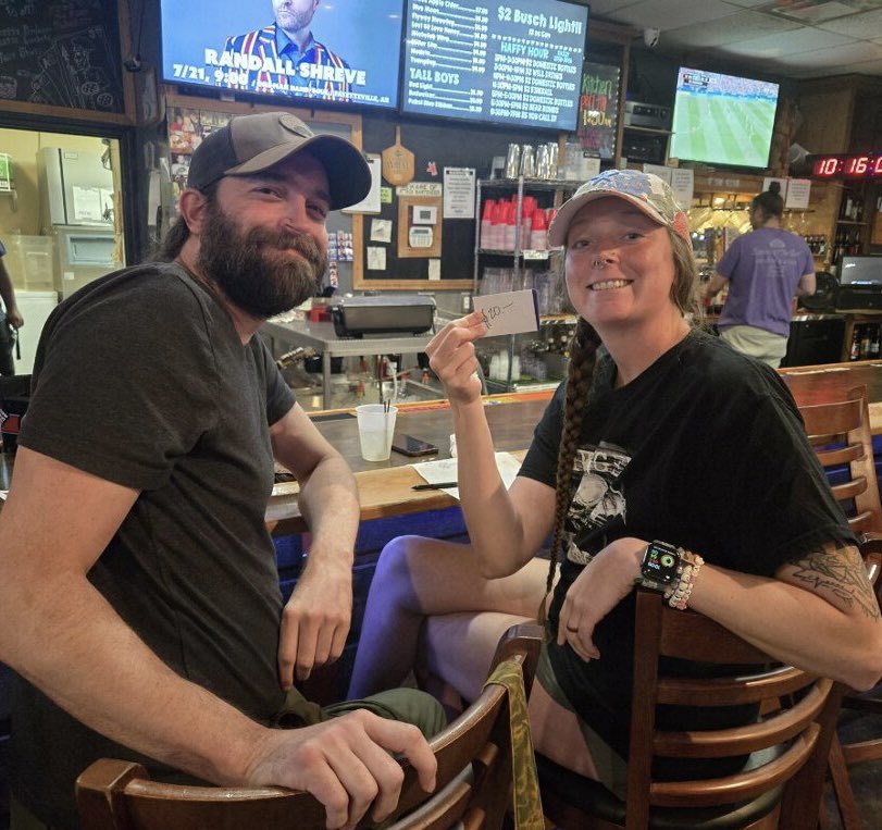 LRTrivia's tweet photo. Live Trivia at Bears Den Pizza! https://t.co/D7tv09CTFb