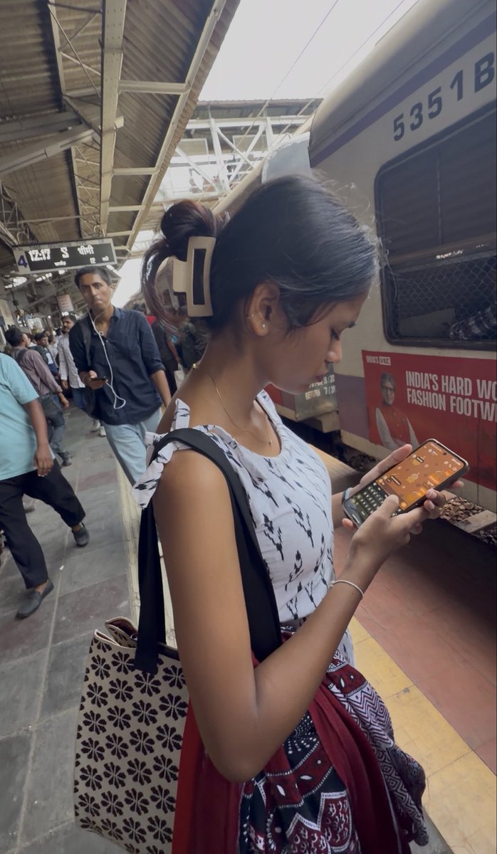 Swiggyboss's tweet photo. Evala room poodu nallla kuthila thanni vara verikum verithanamaa saiyanummm uffff 💦🍆😝🍩🥵 https://t.co/95l7QIECCl