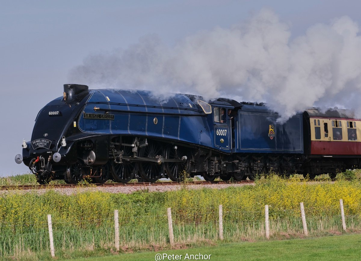 Peter34080554's tweet photo. Happy 150th to the man him self Sir Nigel Gresley who designed many engines including Sir Nigel Gresley thr loco itself https://t.co/WiA7A2vLtb