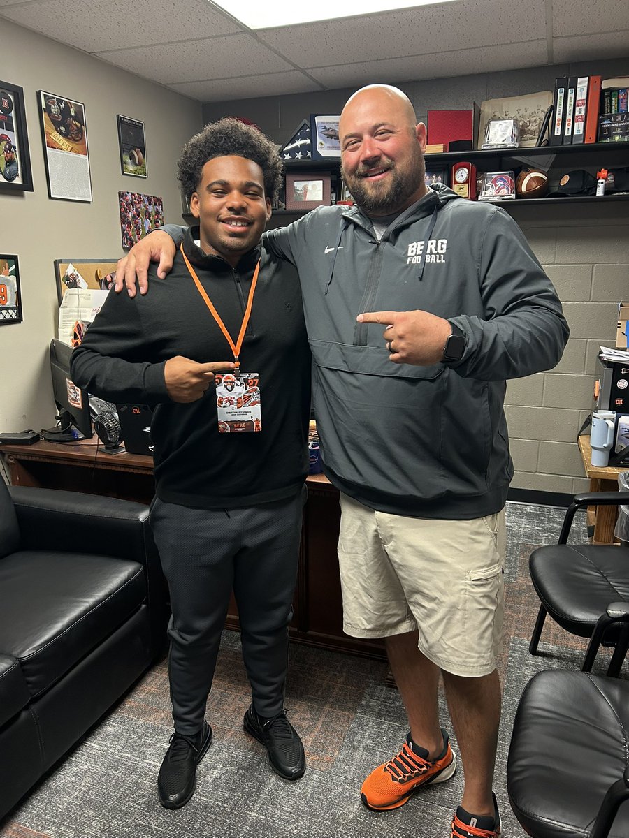 ChristianS77414's tweet photo. After a great visit and conversations with Coaches, I am blessed to receive an offer from Heidelberg University!
@BergFootball 
@Coach_Donaldson 
@CoachJakubcin 
@coachjasonlewis 
@CoachMabatah 
@CoachTMill44 
@Isaac_Wilson43 
@CoachJlew https://t.co/hfZCULhDUu