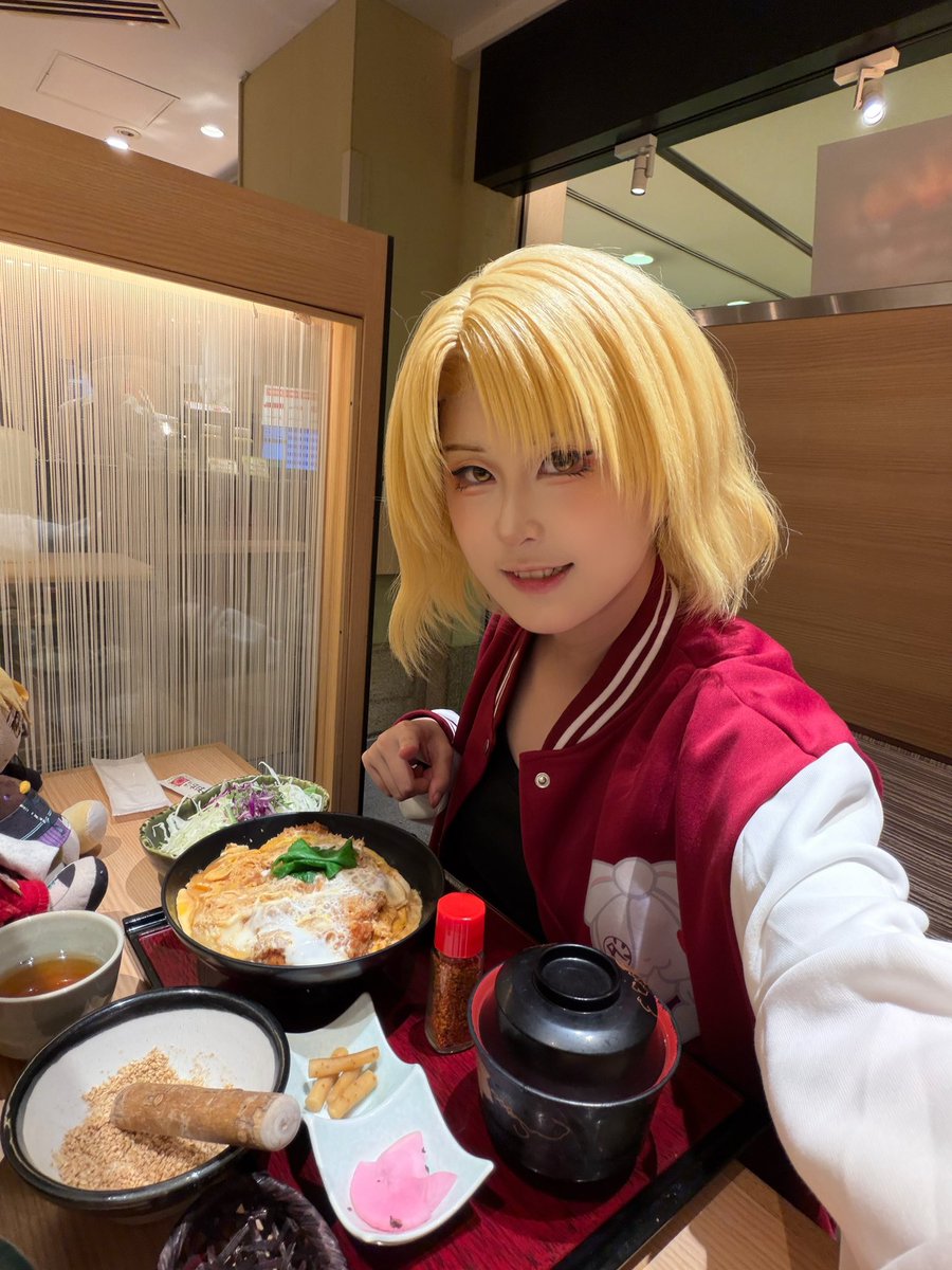 laymas0113's tweet photo. 去东京五天但出了三天cos还都是masking
从未觉得自己能这么有行动力
日料真的好好吃！还想吃🤤下次再吃吧😭
三天跑了新宿，涩谷，秋叶原和池袋，很想去小田原但因为是第一次来日本所以直接被否决了！😭下次一定要去！
感觉每天都在买买买的路上呢……
#マスキング　#cosplay #佐藤ますき #MASKING https://t.co/cdOM9W5aur
