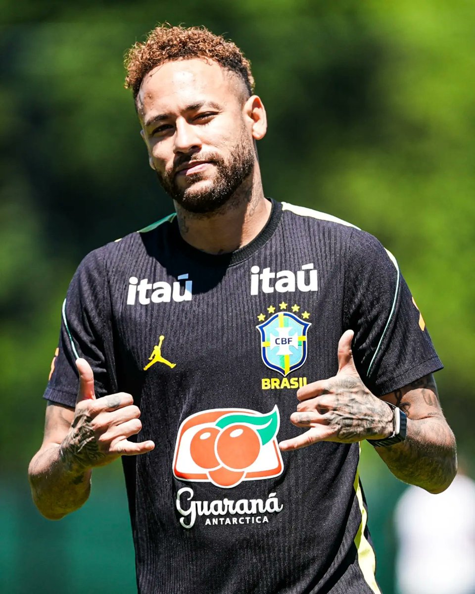 EmpNeymar's tweet photo. Nós, da Imperador Neymar, não fechamos com presidente pinguço que ainda por cima é ex-presidiário.

VSF LULA https://t.co/L7ylztuhAF