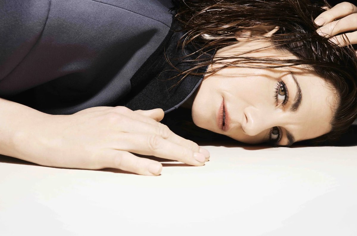 andueza330's tweet photo. I love how we collectively goes insane everytime new pics of Jodie drops https://t.co/C5QAcLr8bG