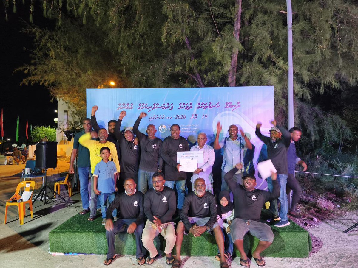 keyolhanews's tweet photo. ދުނިޔޭގެ ކަނޑުގެ ދުވަހުގެ ފަރުމަސްވެރިކަމުގެ މުބާރާތުގައި މުޅި މުބާރާތުން 8 ވަނަ އަދި ގއ. ގެމެނަފުށިން ބައިވެރިވި ޓީމުތަކުގެ ތެރެއިން އެއްވަނަ ލިބުނީ، ޓީމް މަސް ކިންގްއަށް.

#GemanafushiCouncil
#Masrace
#WorldOceanDay https://t.co/ocAIOlCyIT