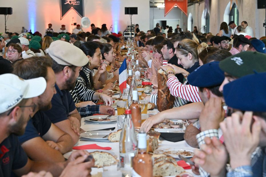 GillesPennelle's tweet photo. Les Bretons souffrent de plus en plus de la baisse du pouvoir d'achat, de la désindustrialisaion, de la crise agricole....
Le Parti Socialiste en Bretagne a d'autres priorités....
Déposer un vœu lors de la prochaine session du Conseil Régional pour condamner les banquets, les fêtes en Bretagne accusés de véhiculer, selon lui, des "idées d'extrême droite" !
Les  naufrages sont toujours pathétiques.....
