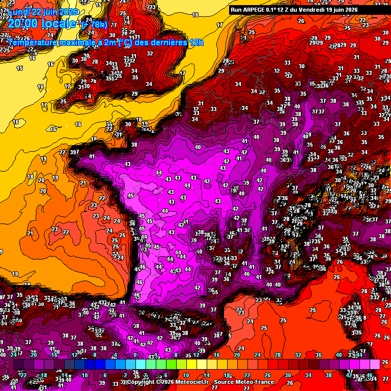 Meteovilles's tweet photo. ⚠️ Attention : l’objectif de cette publication n’est absolument pas d’effrayer la population. Il s’agit ici des projections du modèle Arpège de Météo-France, connu pour avoir parfois tendance à surestimer l’intensité des situations, mais qui peut également se révéler juste dans certains cas.
Or, ce soir, ce modèle envisage des températures maximales encore plus extrêmes qu'hier soir pour les journées de lundi et mardi. 
De son côté, le modèle allemand Icône affiche des prévisions à peine moins élevées. Il conviendra donc de suivre l’évolution des prochains scénarios afin d’affiner la tendance.
