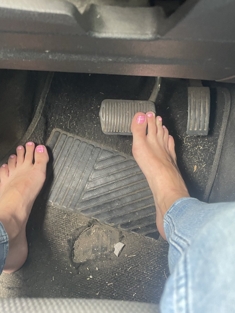 Tiny4Jo's tweet photo. @FeetFinder https://t.co/nF9cybZQ08