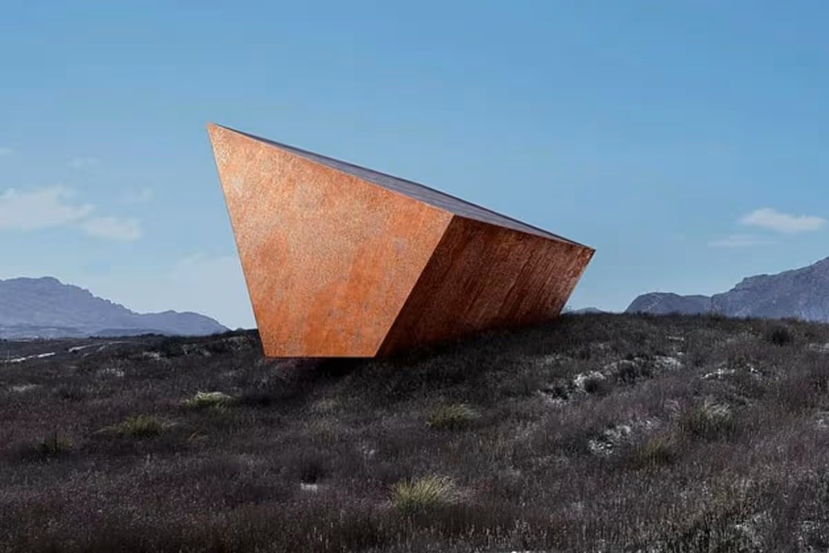 dailystar's tweet photo. Earth is getting its own "black box" as an indestructible 52ft steel vault is being built to record humanity's doom
https://t.co/ojI3QmtHtG https://t.co/W9Dgp9rhbM