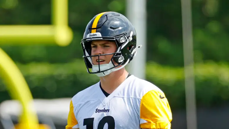 ThePoniExpress's tweet photo. Great Steelers insider Nick Farabaugh says Will Howard "upped his stock" in spring practice. And impressed Steelers coaches.

They loved his ability to make throws "outside the numbers."

Howard was QB2 in minicamp and OTAs. https://t.co/f1wTD2vZNV